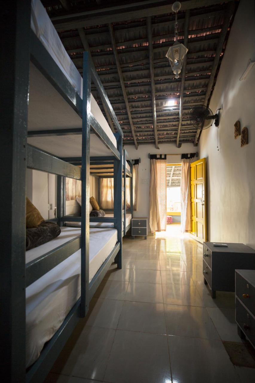 Craft Hostels Anjuna Exteriör bild