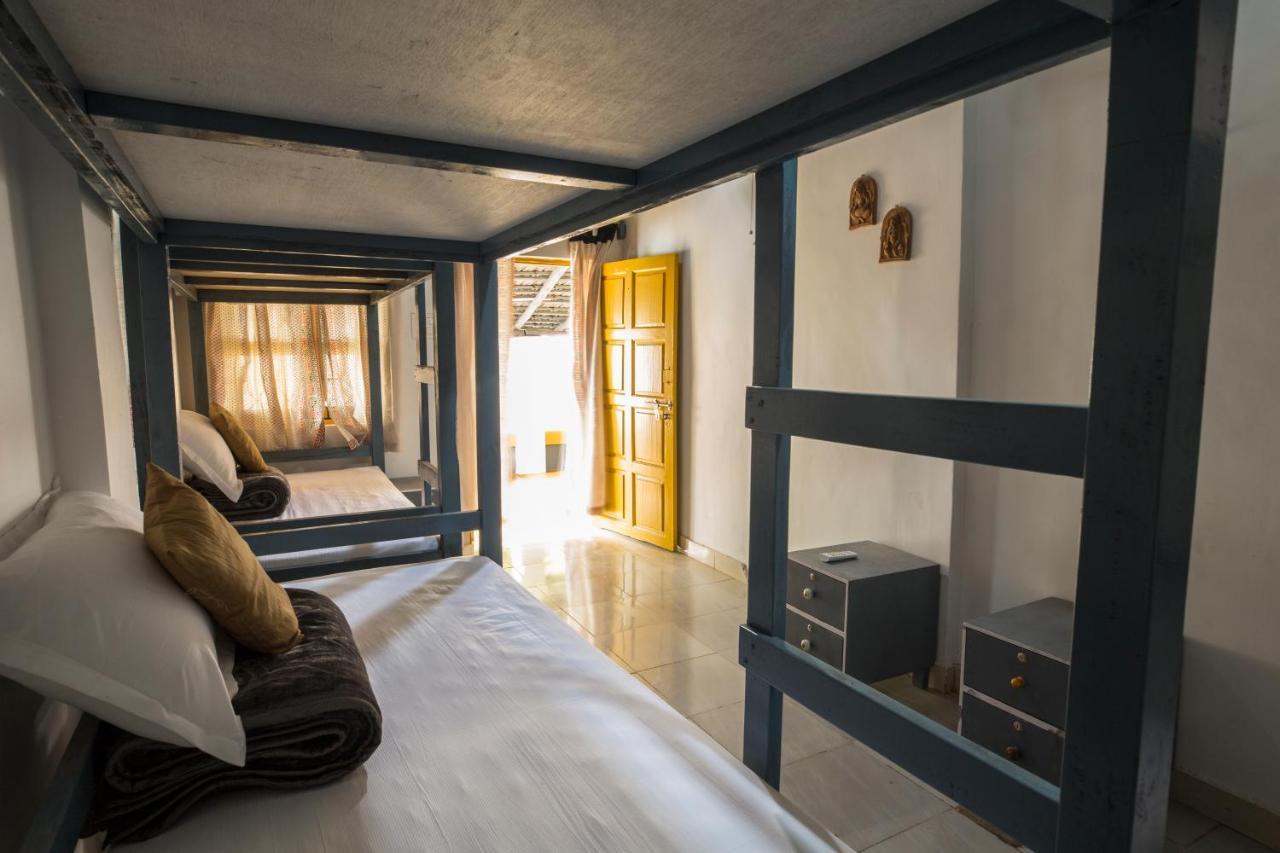 Craft Hostels Anjuna Exteriör bild