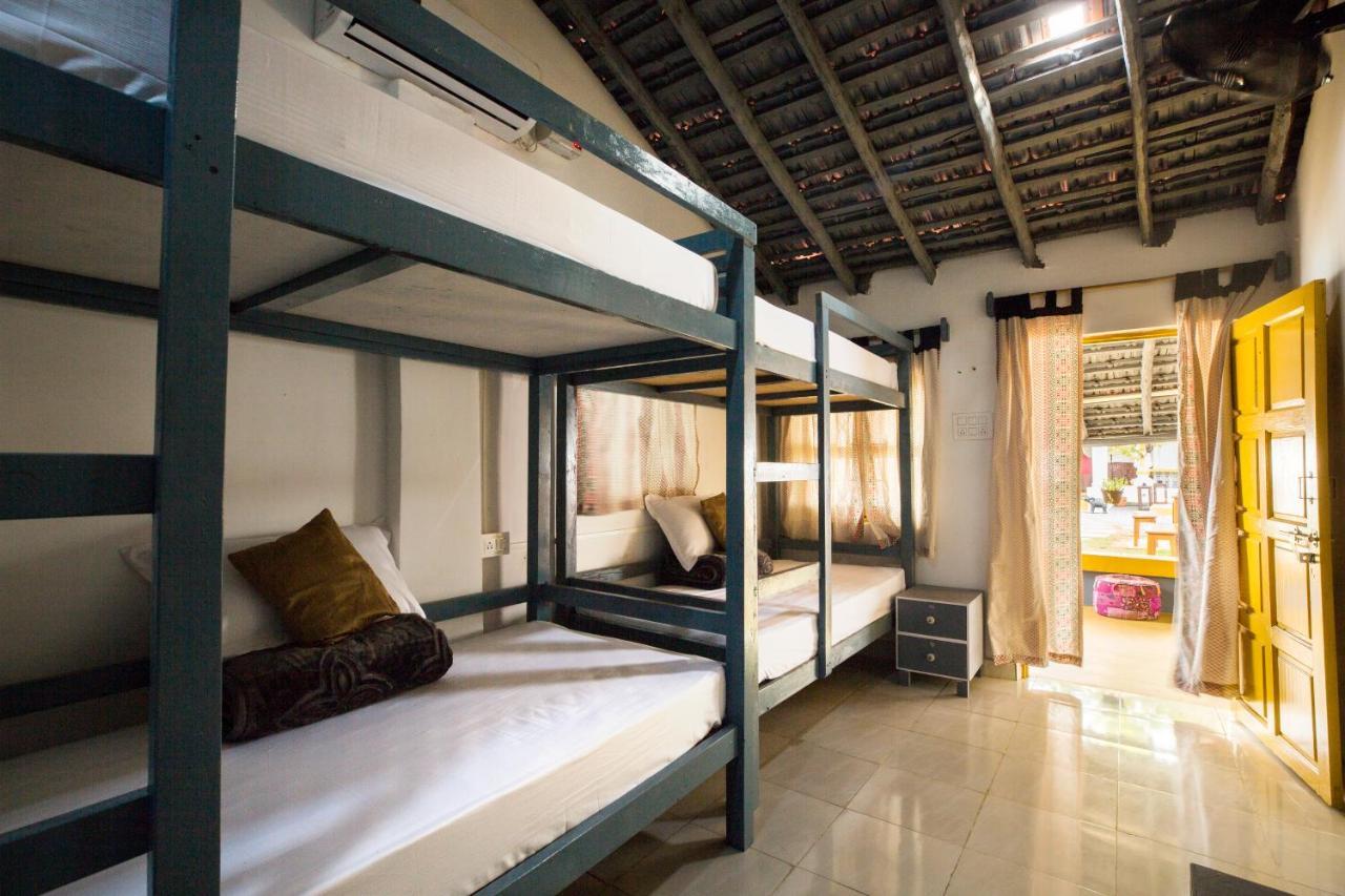 Craft Hostels Anjuna Exteriör bild